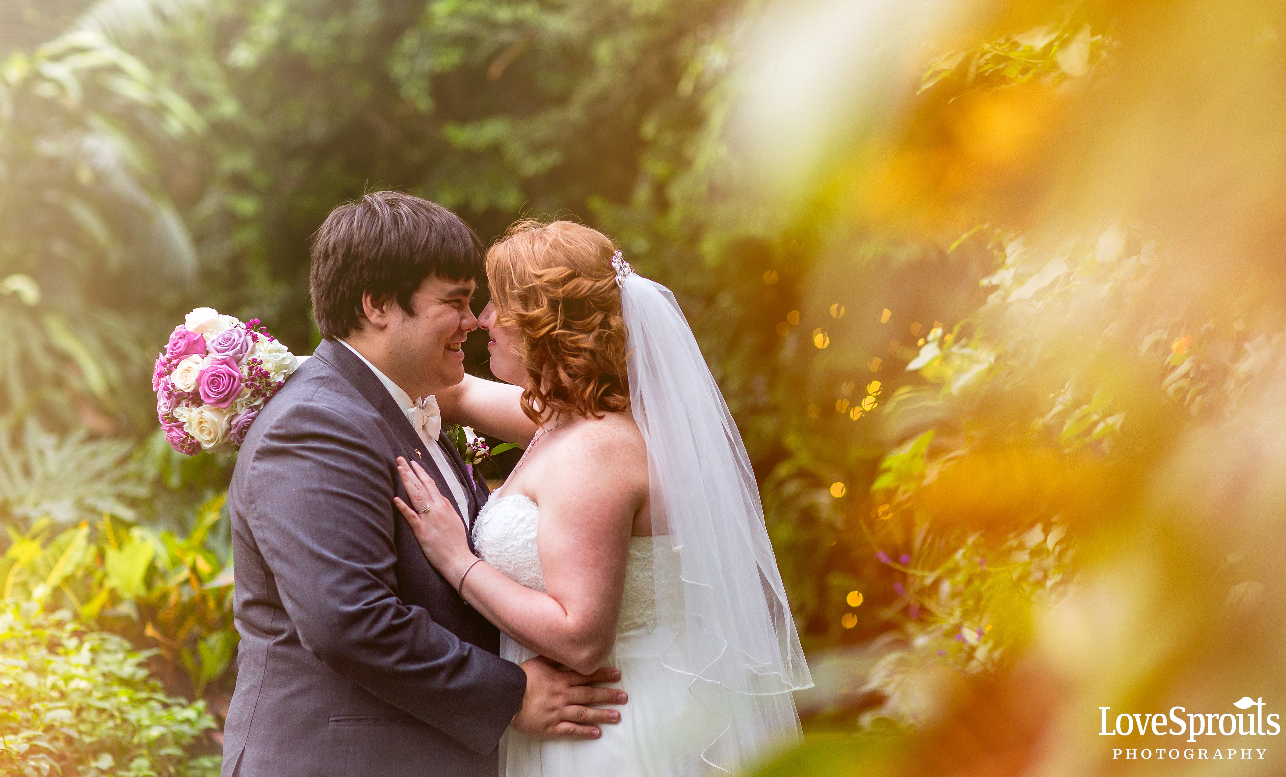 Cambridge Wedding Photographers – Melissa & Craig – Butterfly Conservatory