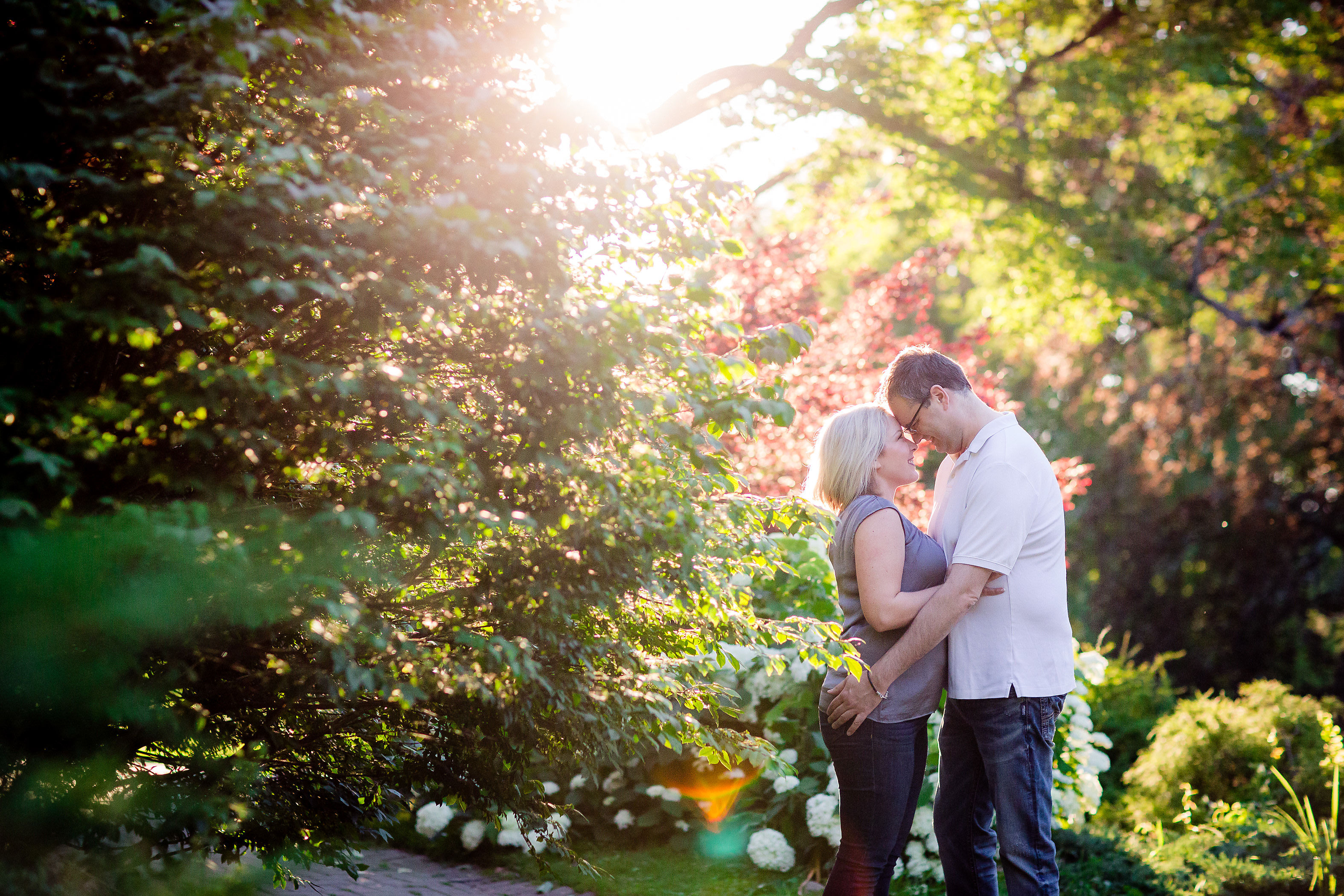 London Wedding Photographers – Vanessa + Mark Springbank Park Engagement Session