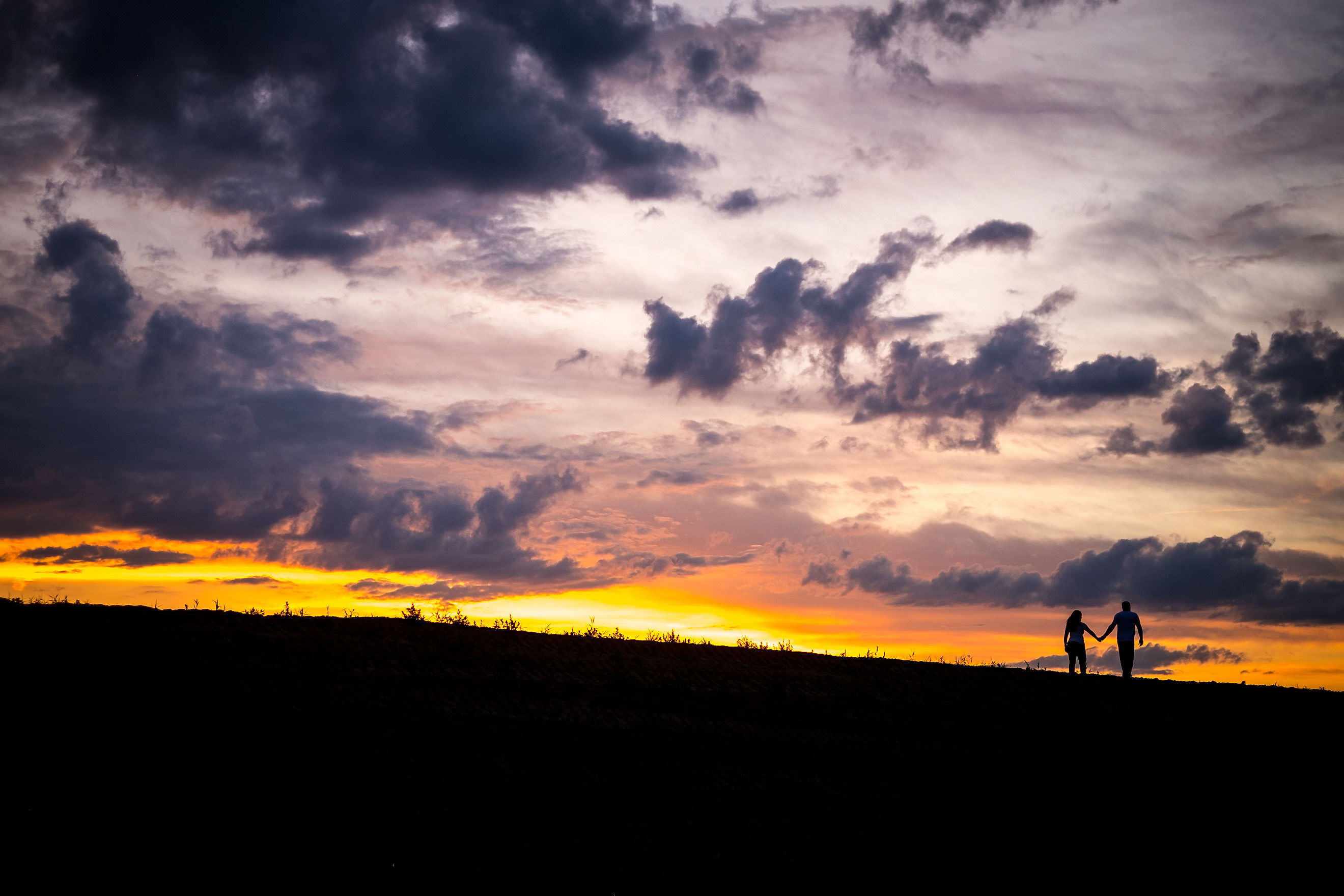 Brantford Wedding Photographers – Amy & Jeff – Apps Mill Engagement Session