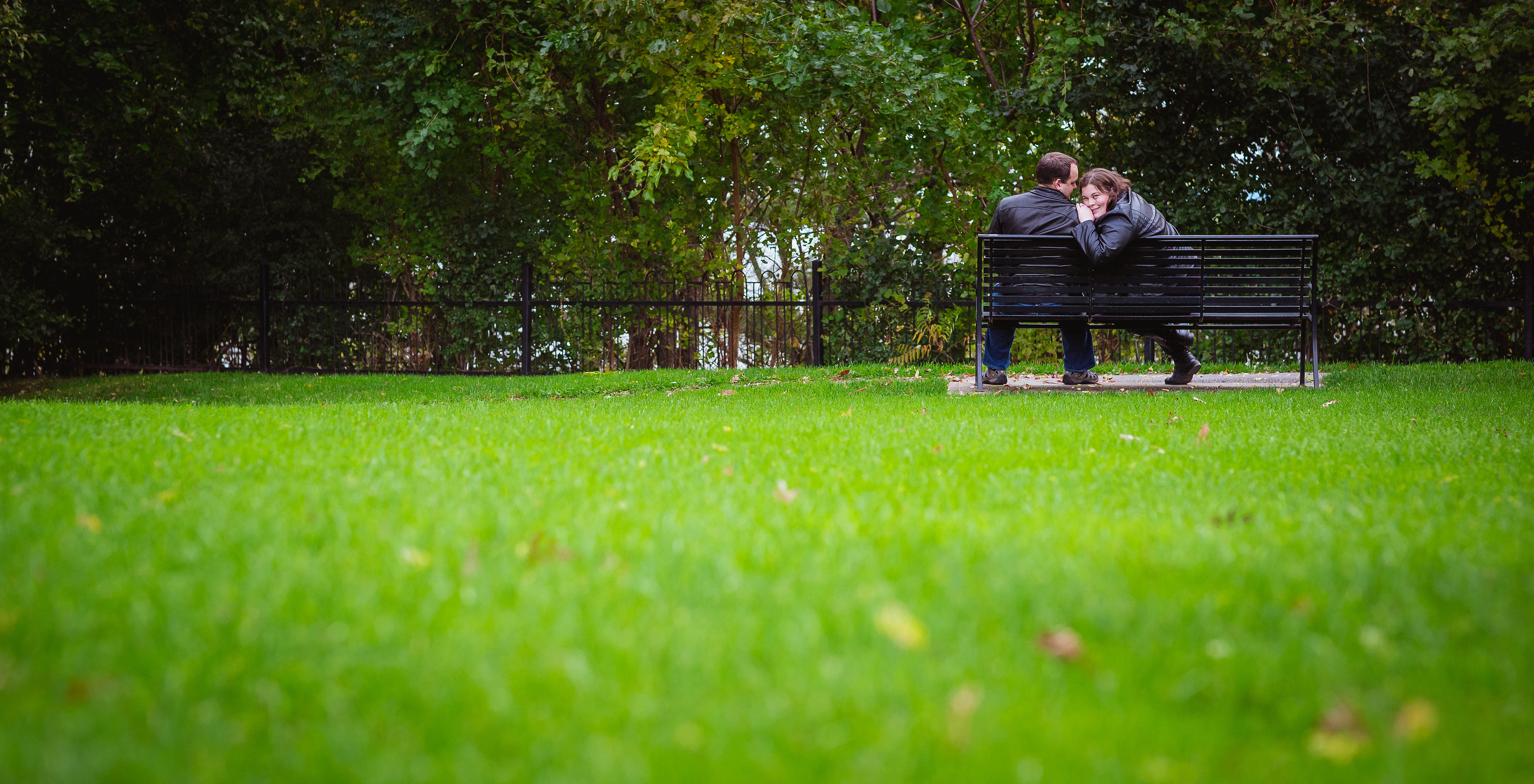 Burlington Wedding Photographers – Chelsea & Justin – Geraldos at LaSalle Park