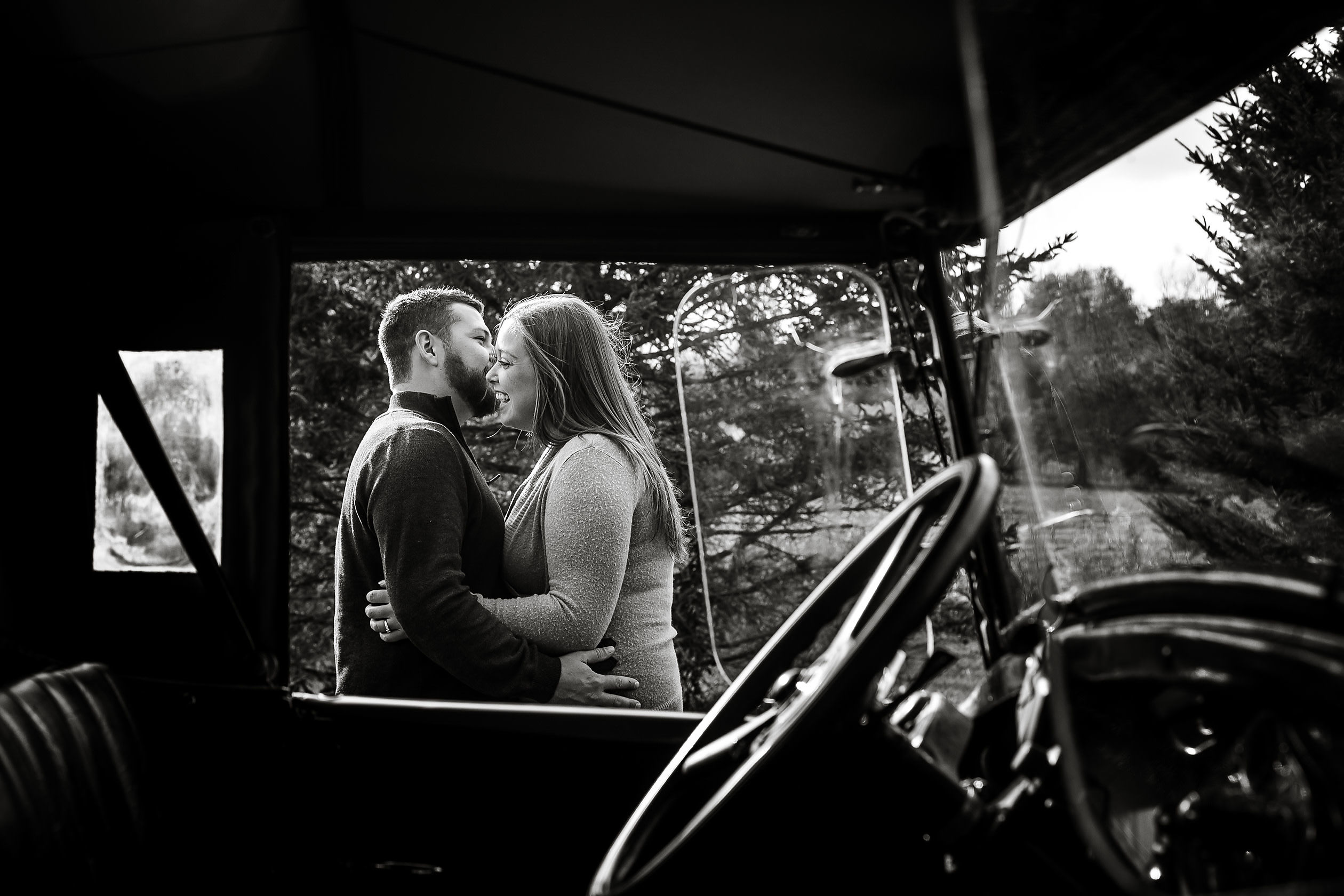 Elora Wedding Photographers – Megan & DJ – Kissing Bridge