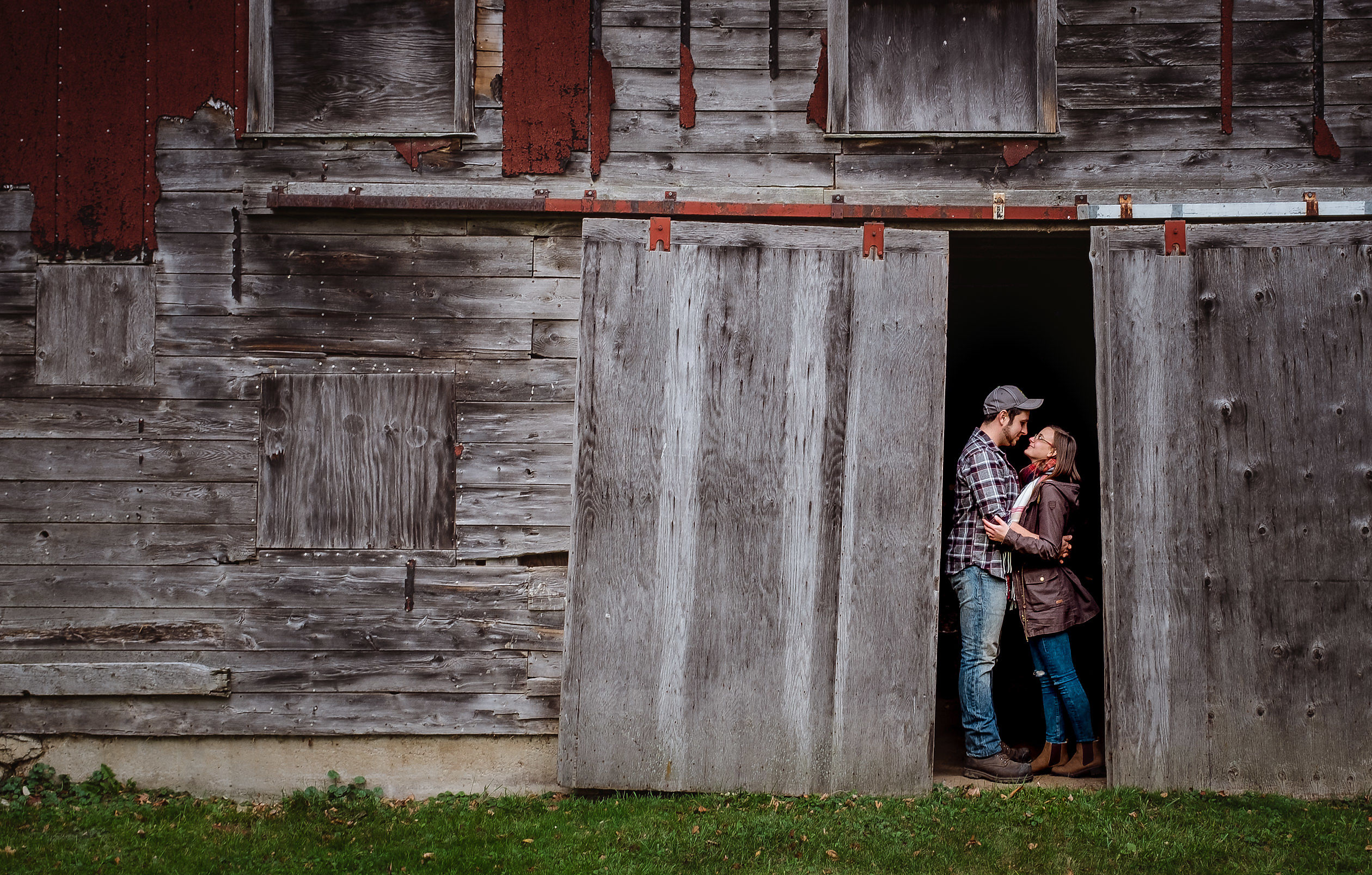 Port Stanley Wedding Photographers – Kortney & John – Hocks Cliff